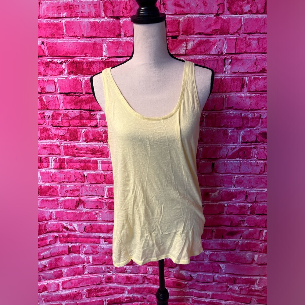 Victoriaās Secretā pink muscle tee